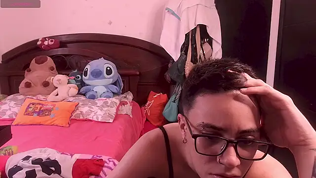Snapshot of Cutie_Shy_ chatting on September 2025 06:17:01 PM Cutie Shy online show from September 2025 06:17:01 PM