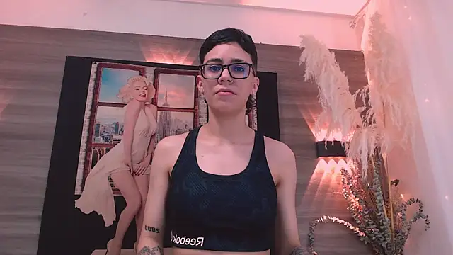 Cutie Shy  online show from November 2025 07:28:02 PM