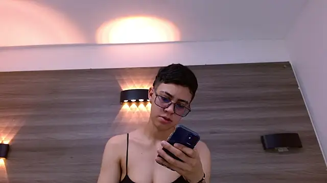 Snapshot of Cutie_Shy_ chatting on March 2025 06:53:02 PM Cutie Shy online show from March 2025 06:53:02 PM