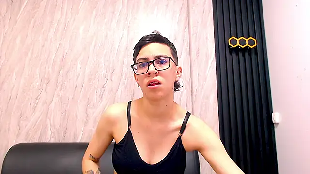 Snapshot of Cutie_Shy_ chatting on October 2025 12:17:01 PM Cutie Shy online show from October 2025 12:17:01 PM