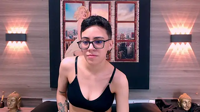 Snapshot of Cutie_Shy_ chatting on October 2025 07:03:02 PM Cutie Shy online show from October 2025 07:03:02 PM