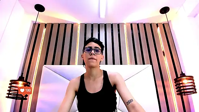 Cutie Shy  online show from November 2025 01:16:02 PM