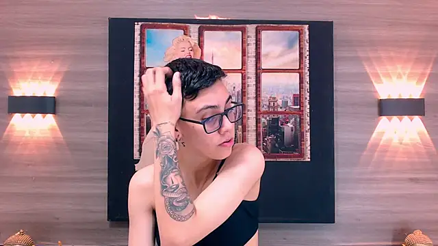 Snapshot of Cutie_Shy_ chatting on October 2025 05:35:02 PM Cutie Shy online show from October 2025 05:35:02 PM