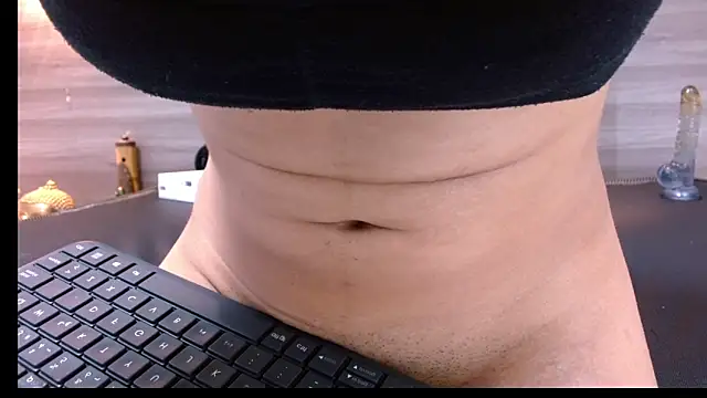 Snapshot of Cutie_Shy_ chatting on March 2025 01:46:02 AM Cutie Shy online show from March 2025 01:46:02 AM