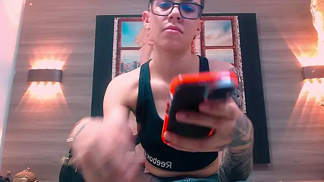 Cutie Shy  online show from November 2025 06:41:01 PM