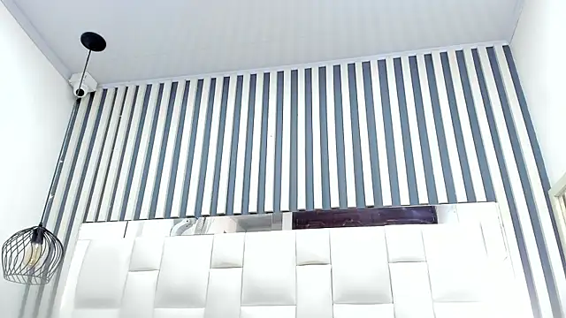 camila  herrera online show from November 2025 04:01:02 AM