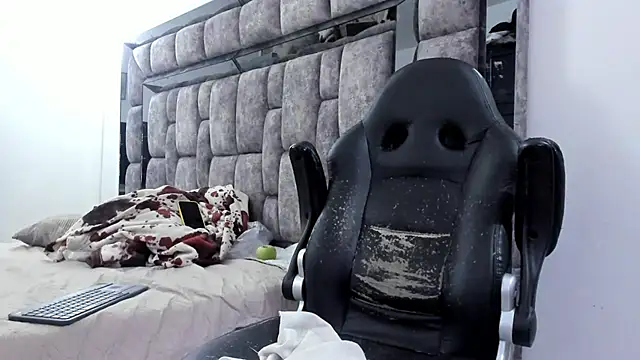 Snapshot of MalconStonne chatting on February 2026 02:50:02 AM MalconStonne online show from February 2026 02:50:02 AM