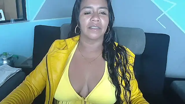 Snapshot of saggil23 chatting on May 2026 04:10:01 AM saggil23 online show from May 2026 04:10:01 AM