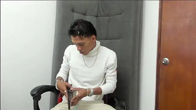 TommyGun 22 online show from February 2026 12:43:01 AM