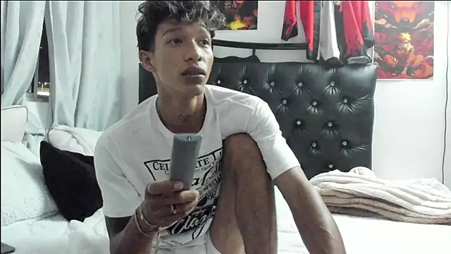 TommyGun 22 online show from April 2026 01:12:01 AM