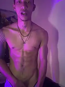 Snapshot of TommyGun_22 chatting on March 2025 03:40:01 AM TommyGun 22 online show from March 2025 03:40:01 AM