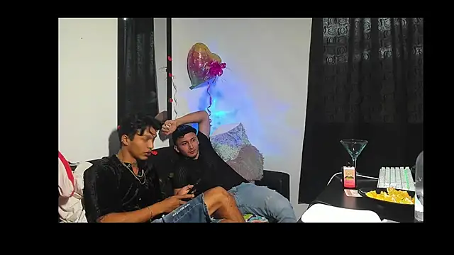 Snapshot of TommyGun_22 chatting on February 2025 10:21:02 PM TommyGun 22 online show from February 2025 10:21:02 PM