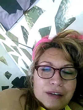 Snapshot of Kazsandraa chatting on March 2025 05:31:01 PM Kazsandraa online show from March 2025 05:31:01 PM