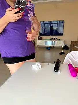 Snapshot of Soinanai chatting on November 2025 09:13:02 AM Soinanai online show from November 2025 09:13:02 AM