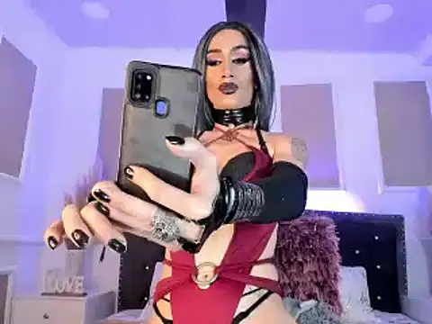 Snapshot of queen_satin chatting on December 2024 02:08:02 PM queen satin online show from December 2024 02:08:02 PM