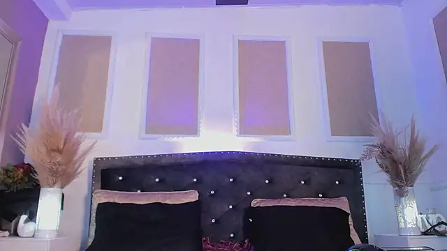 Snapshot of queen_satin chatting on March 2025 09:09:01 AM queen satin online show from March 2025 09:09:01 AM