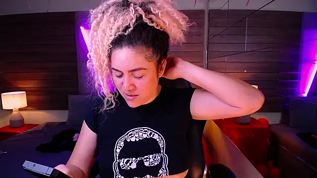 Kateryn  online show from March 2025 08:48:01 PM