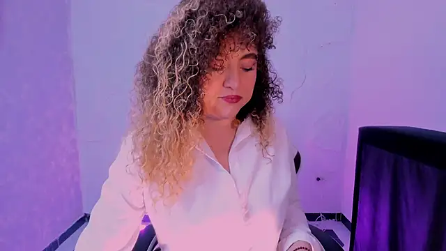 Kateryn  online show from November 2025 05:23:01 PM