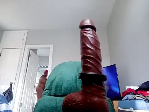 ChiRaqb8 online show from October 2025 07:37:02 PM