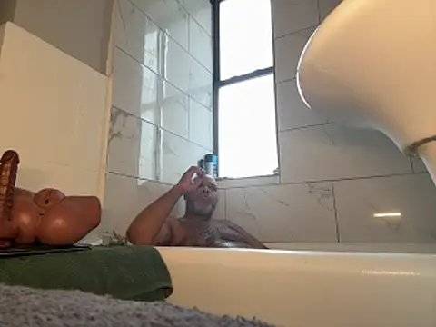 ChiRaqb8 online show from April 2026 08:04:01 PM