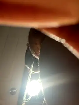 ChiRaqb8 online show from December 2025 08:37:01 PM