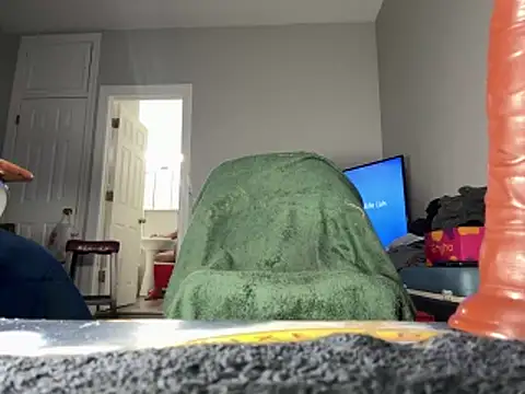 ChiRaqb8 online show from February 2026 02:01:01 AM