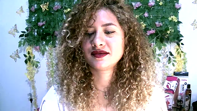 Crysrus online show from February 2026 07:48:01 PM