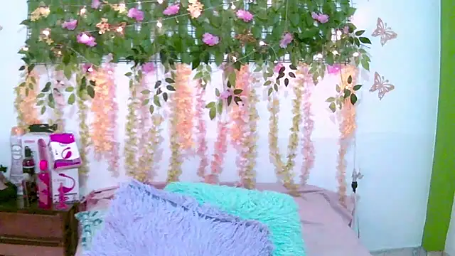 Crysrus online show from March 2026 07:27:02 PM