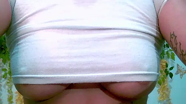 Crysrus online show from June 2026 12:33:01 AM