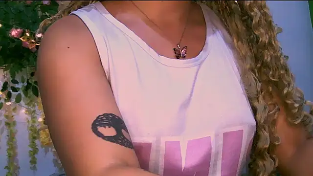 Crysrus online show from September 2025 12:47:02 AM