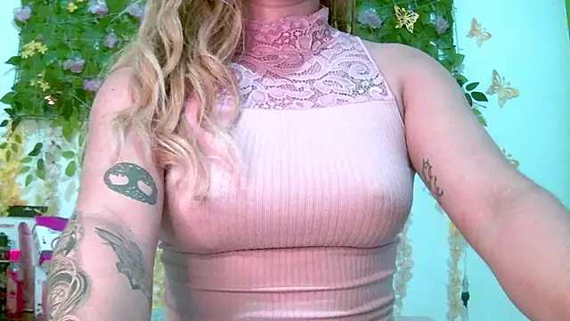 Crysrus online show from April 2026 02:08:02 AM