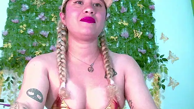 Crysrus online show from June 2026 12:16:01 AM