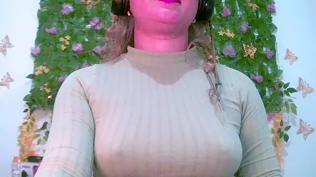Crysrus online show from May 2026 12:45:01 AM