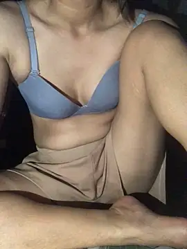 Cute lady99 online show from March 2026 10:32:01 PM