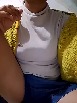 Snapshot of Cute_lady99 chatting on November 2025 08:13:01 PM Cute lady99 online show from November 2025 08:13:01 PM