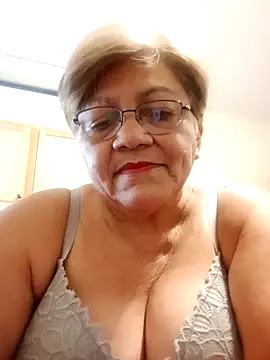 Madrastrahot69 online show from February 2026 07:00:02 PM