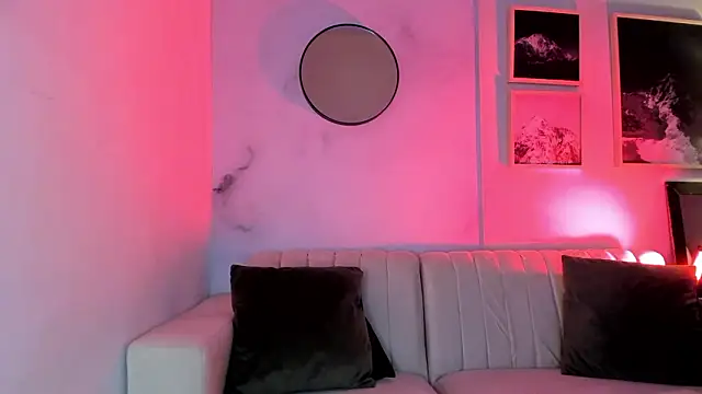 Snapshot of lara_madisson chatting on February 2026 05:02:01 AM lara madisson online show from February 2026 05:02:01 AM