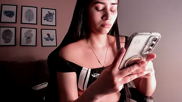 lara madisson online show from October 2025 08:05:01 PM