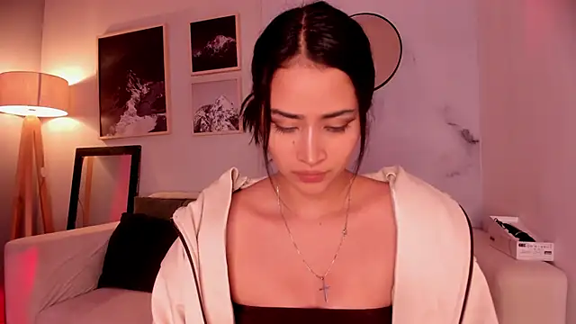 Snapshot of lara_madisson chatting on March 2026 05:08:02 AM lara madisson online show from March 2026 05:08:02 AM