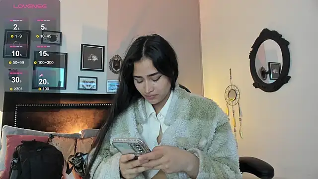 lara madisson online show from September 2025 12:11:01 AM