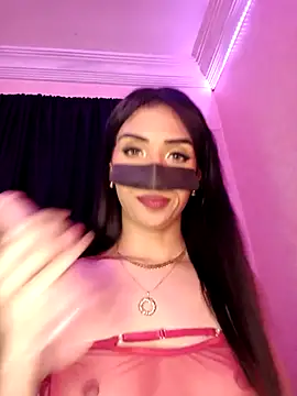 Snapshot of ---sophia--- chatting on October 2025 05:25:02 PM ---sophia--- online show from October 2025 05:25:02 PM