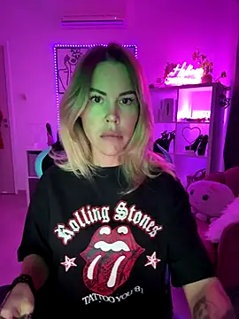 Lara Bergmann online show from November 2025 03:01:01 PM