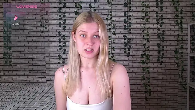 EmiliaDuchess online show from September 2025 10:32:01 AM