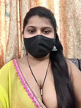 Snapshot of Hotty-simran chatting on October 2025 04:24:01 AM Hotty-simran online show from October 2025 04:24:01 AM