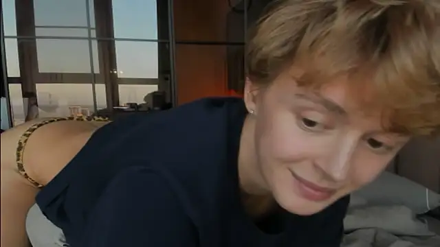agelandreww online show from April 2026 04:11:02 PM