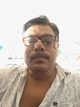 Snapshot of Srmotrs chatting on July 2026 08:45:02 AM Srmotrs online show from July 2026 08:45:02 AM