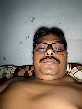 Snapshot of Srmotrs chatting on November 2025 07:39:01 PM Srmotrs online show from November 2025 07:39:01 PM