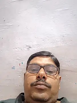 Snapshot of Srmotrs chatting on November 2025 02:48:01 AM Srmotrs online show from November 2025 02:48:01 AM