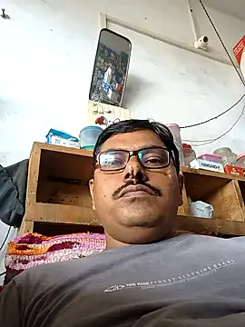 Snapshot of Srmotrs chatting on October 2025 05:31:02 AM Srmotrs online show from October 2025 05:31:02 AM