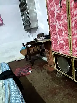 Snapshot of Srmotrs chatting on October 2025 02:21:01 AM Srmotrs online show from October 2025 02:21:01 AM